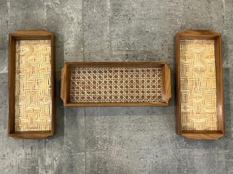 Trays - Small trays inlaid with rattan